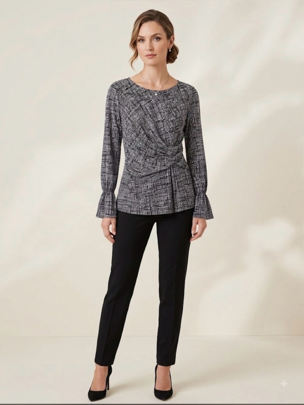 Ellen Tracy Abstract Grid Print Top – Size M